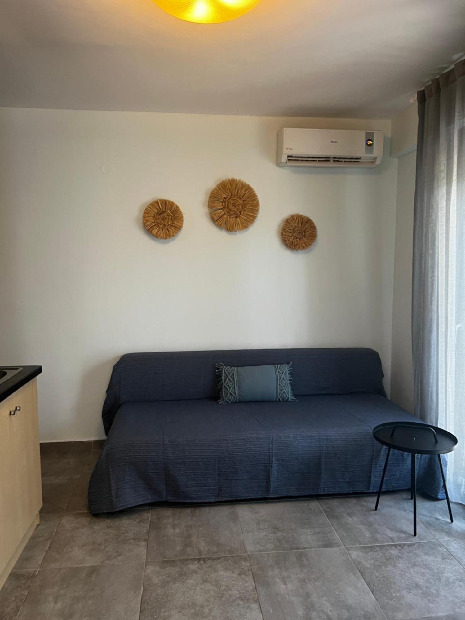 Nikiti Holidays Phòng bức ảnh