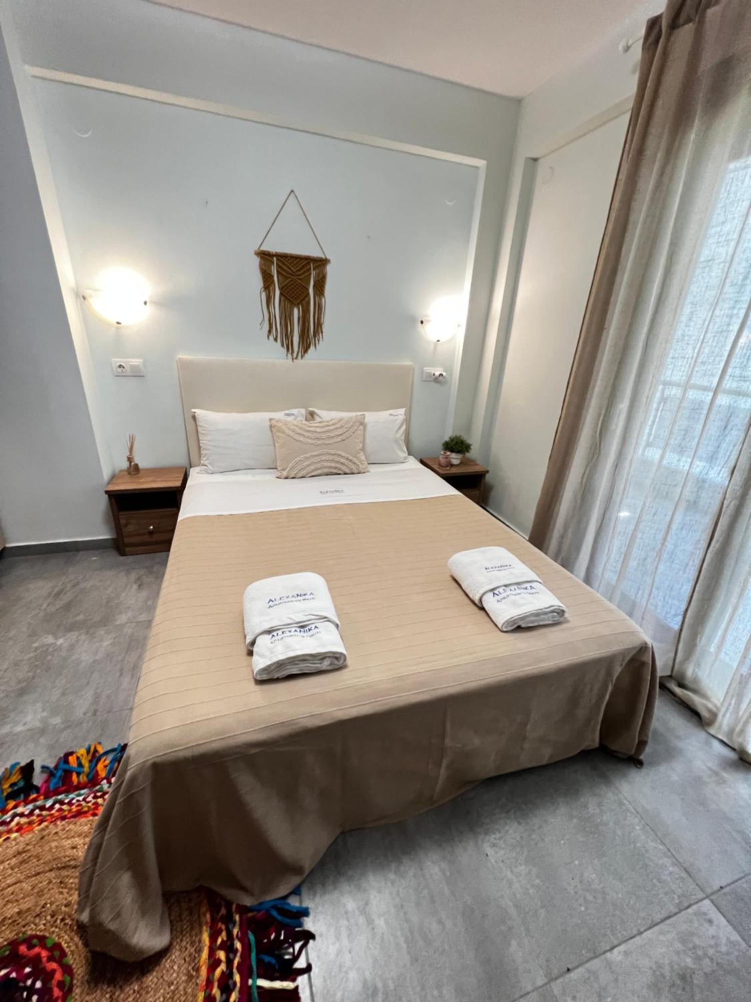 Nikiti Holidays Phòng bức ảnh